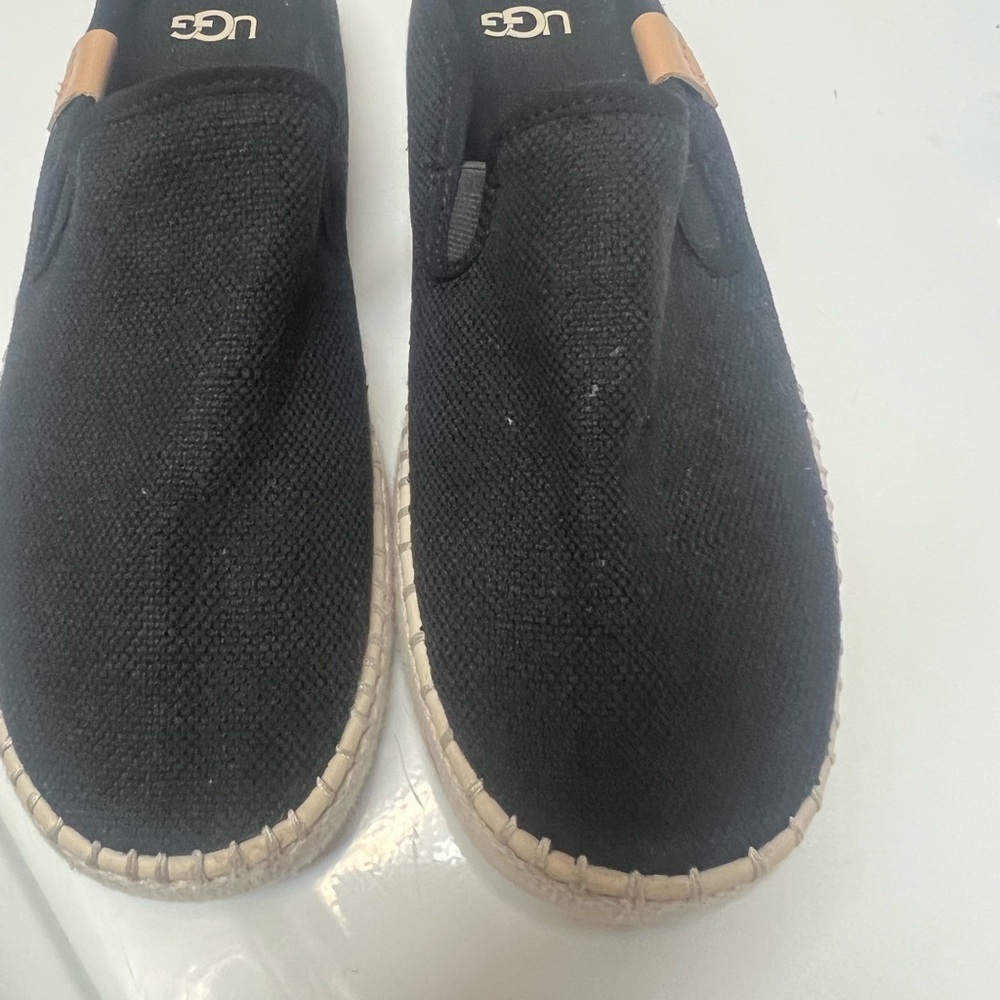 UGG Black Slip-On Loafers Comfortable